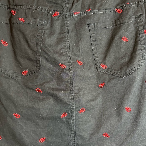 Trending Croft & Barrow Dark Blue Embroidered Lobster Skort, Size 16 (219) - Picture 5 of 7